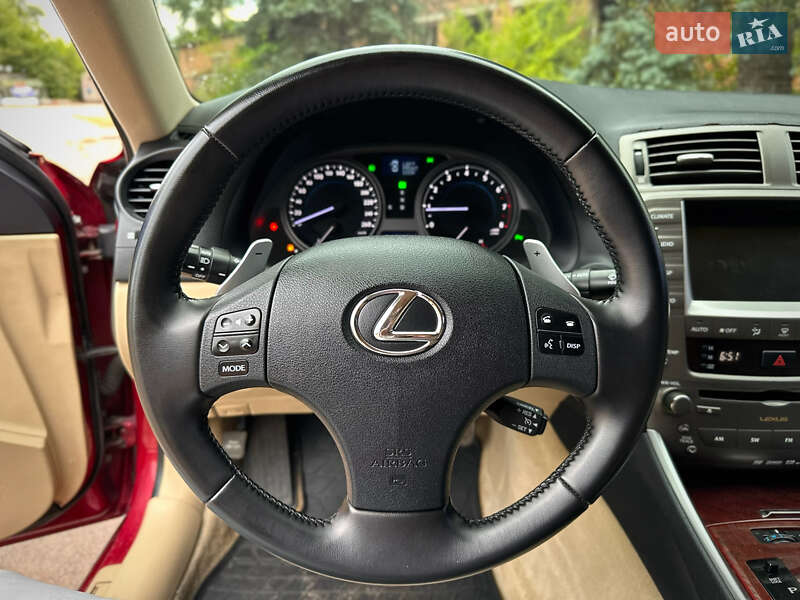 Седан Lexus IS 2007 в Киеве