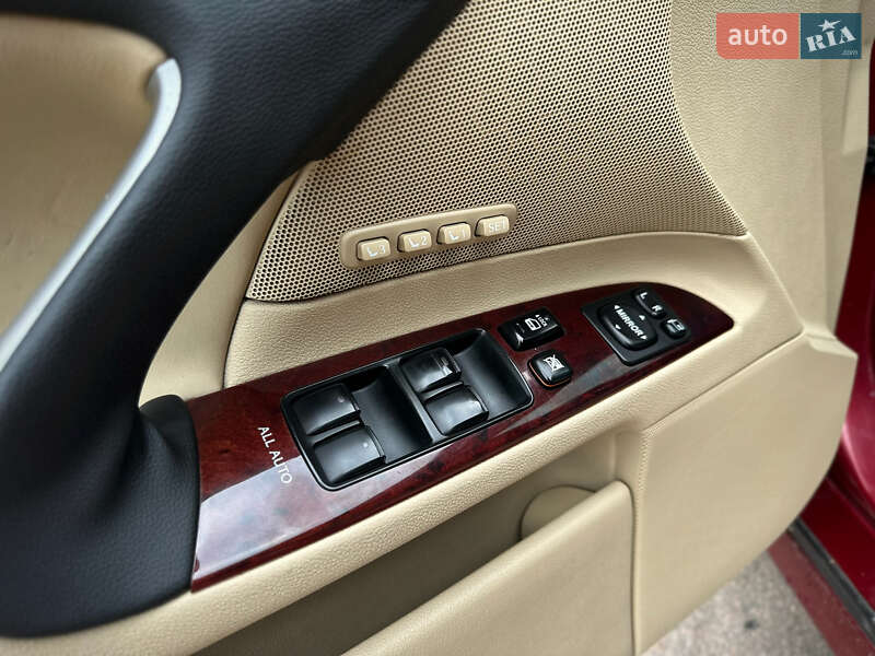 Седан Lexus IS 2007 в Киеве
