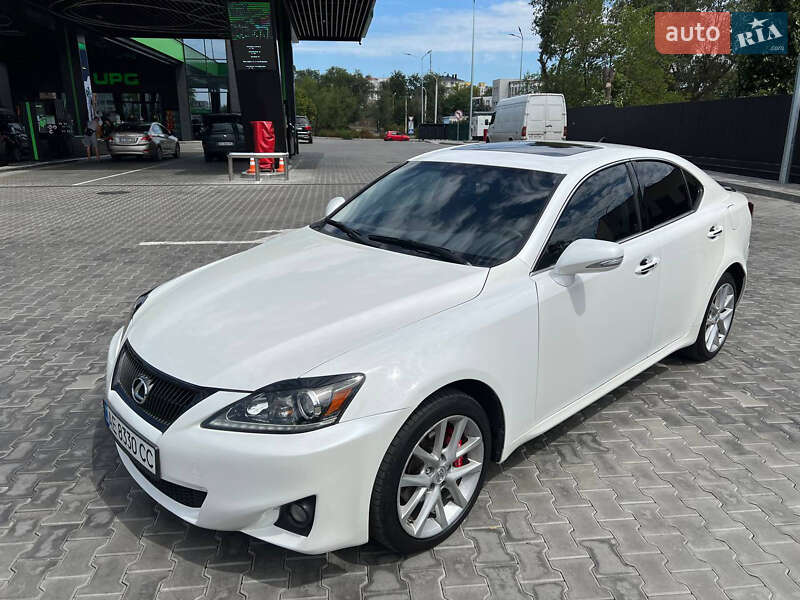 Седан Lexus IS 2013 в 