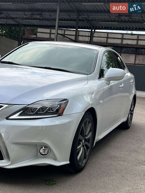 Седан Lexus IS 2008 в Киеве