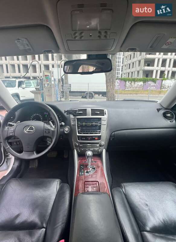 Седан Lexus IS 2008 в Киеве