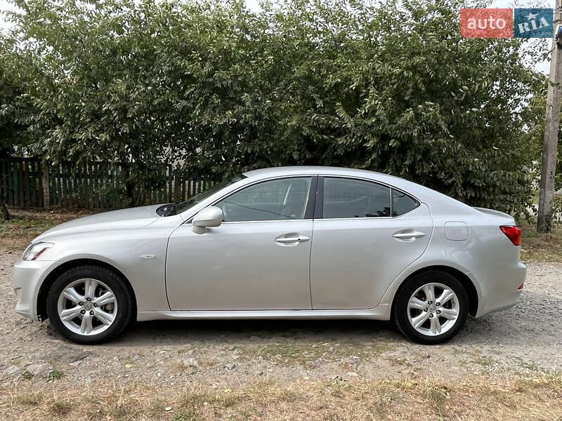 Седан Lexus IS 2008 в Умани