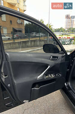 Седан Lexus IS 2005 в 