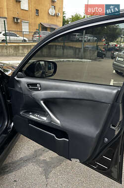 Седан Lexus IS 2005 в 