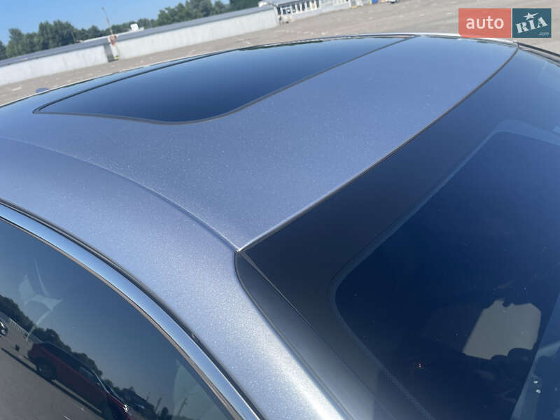 Седан Lexus IS 2022 в Киеве