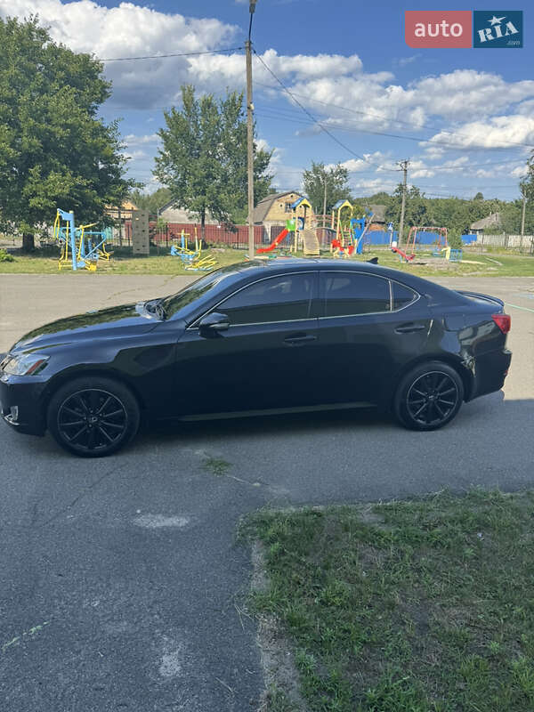Седан Lexus IS 2010 в Пилиповичах