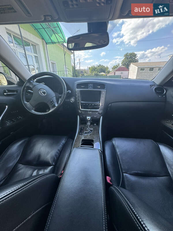 Седан Lexus IS 2010 в Пилиповичах