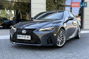 Седан Lexus IS 2023 в Одесі
