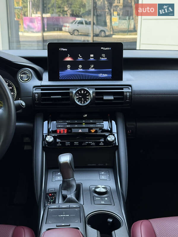 Седан Lexus IS 2023 в Одессе