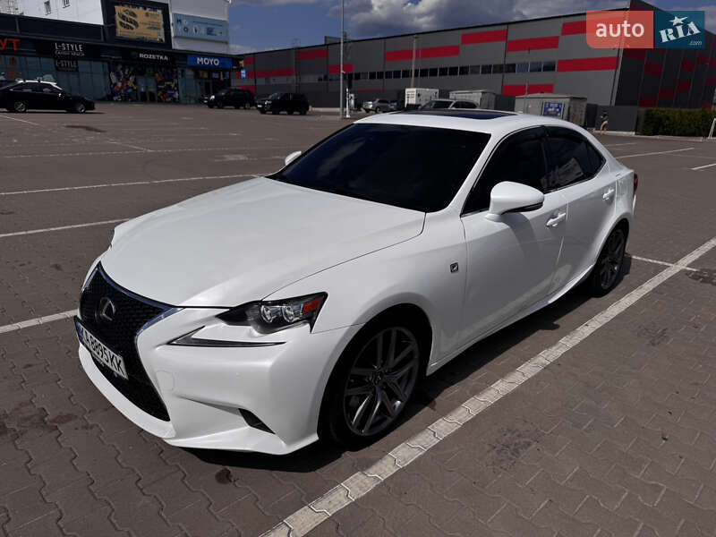 Седан Lexus IS 2015 в Киеве фото 4 Седан Lexus IS 2015 в Киеве