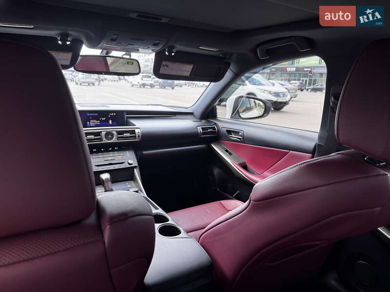 Седан Lexus IS 2015 в Киеве фото 21 Седан Lexus IS 2015 в Киеве