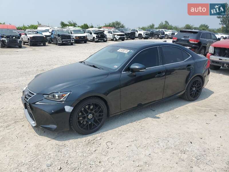Lexus IS 2018