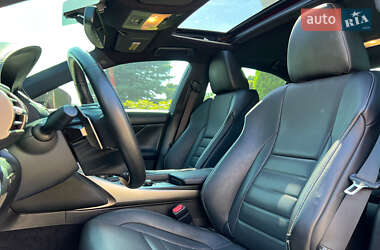 Седан Lexus IS 2014 в 