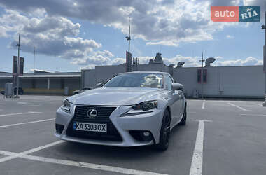 Седан Lexus IS 2015 в 