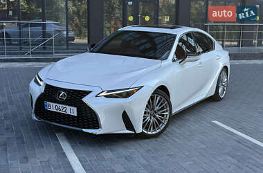 Lexus IS 2024