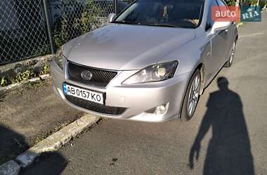 Седан Lexus IS 2007 в Тростянці