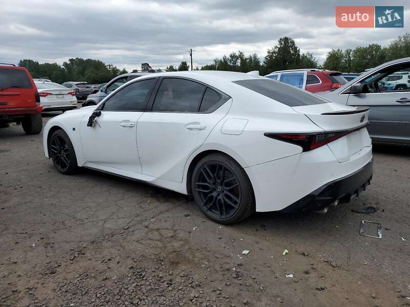 Седан Lexus IS 2024 в Львове