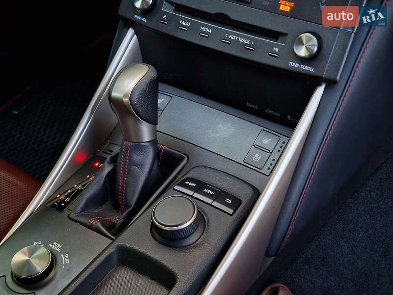 Седан Lexus IS 2016 в Одессе