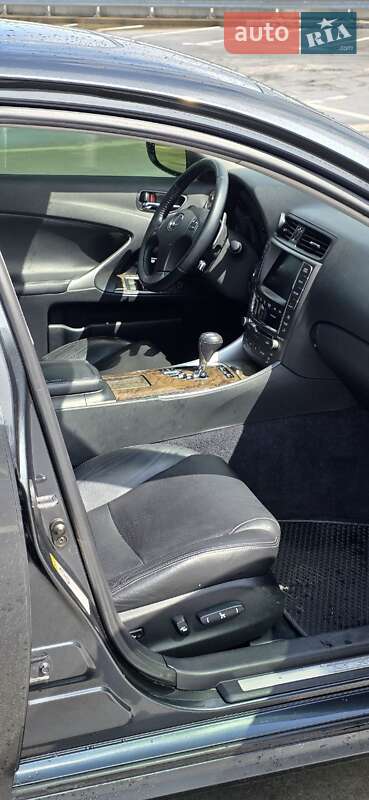 Седан Lexus IS 2010 в Киеве