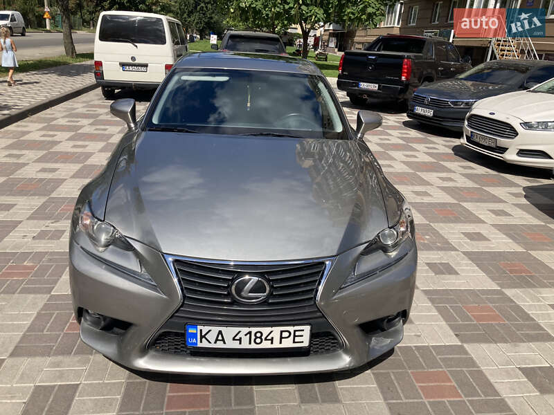 Lexus IS 2015