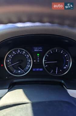 Седан Lexus IS 2012 в 