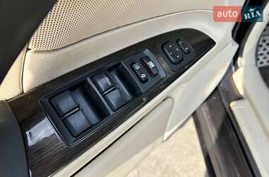 Седан Lexus IS 2010 в 