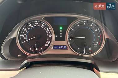 Седан Lexus IS 2010 в 