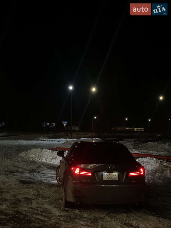 Седан Lexus IS 2006 в Киеве