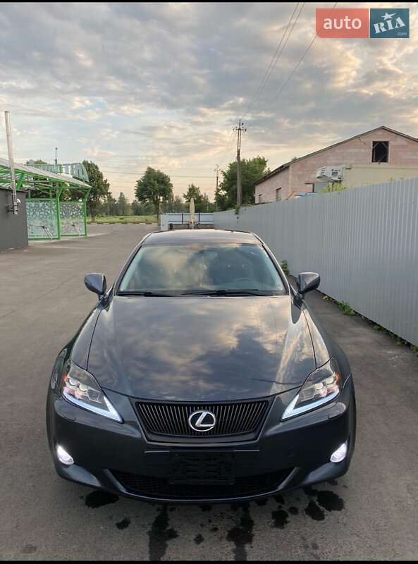Седан Lexus IS 2006 в Киеве