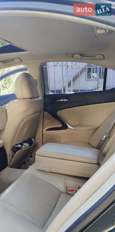 Седан Lexus IS 2007 в Николаеве