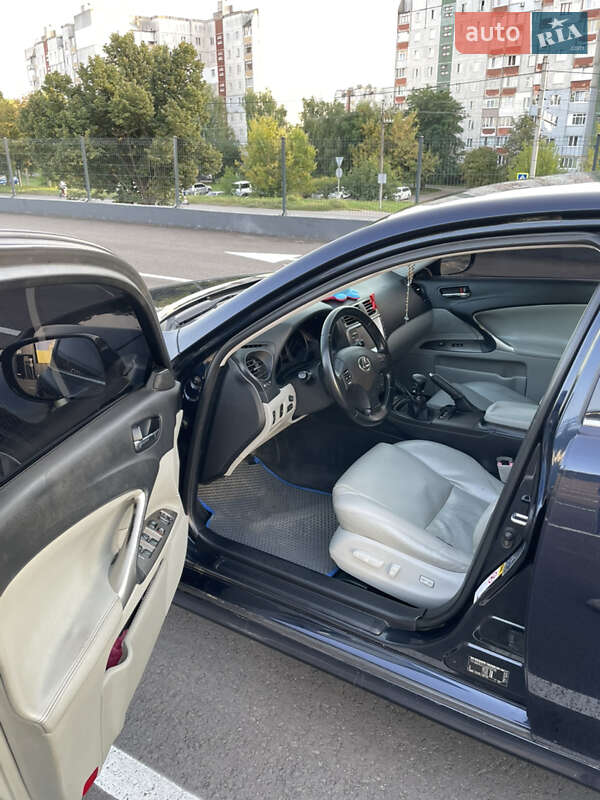 Седан Lexus IS 2006 в Чернигове фото 11 Седан Lexus IS 2006 в Чернигове