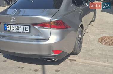 Седан Lexus IS 2017 в 