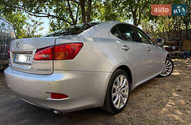 Седан Lexus IS 2005 в 