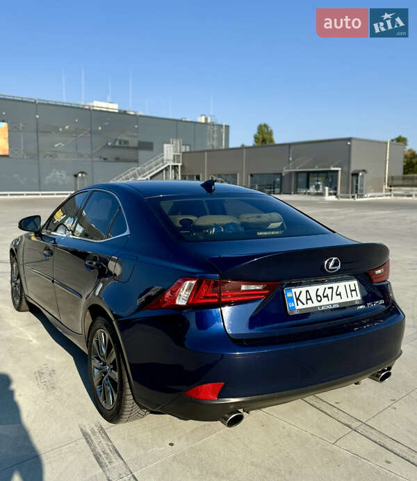 Седан Lexus IS 2013 в Киеве