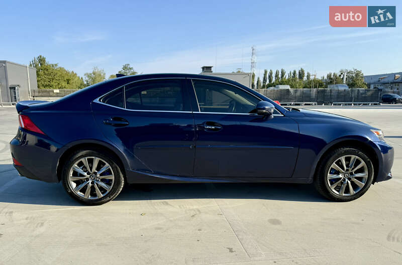 Седан Lexus IS 2013 в Киеве