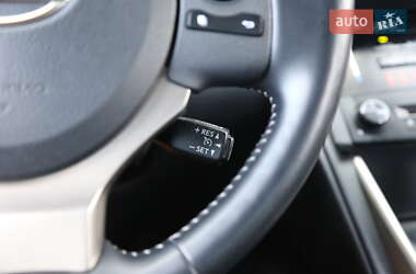 Седан Lexus IS 2013 в 