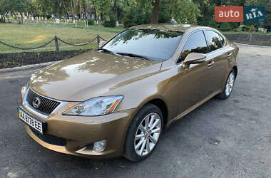 Седан Lexus IS 2009 в 