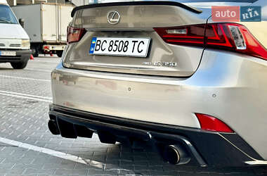 Седан Lexus IS 2014 в 