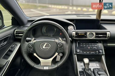 Седан Lexus IS 2014 в 