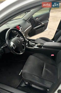 Седан Lexus IS 2012 в 