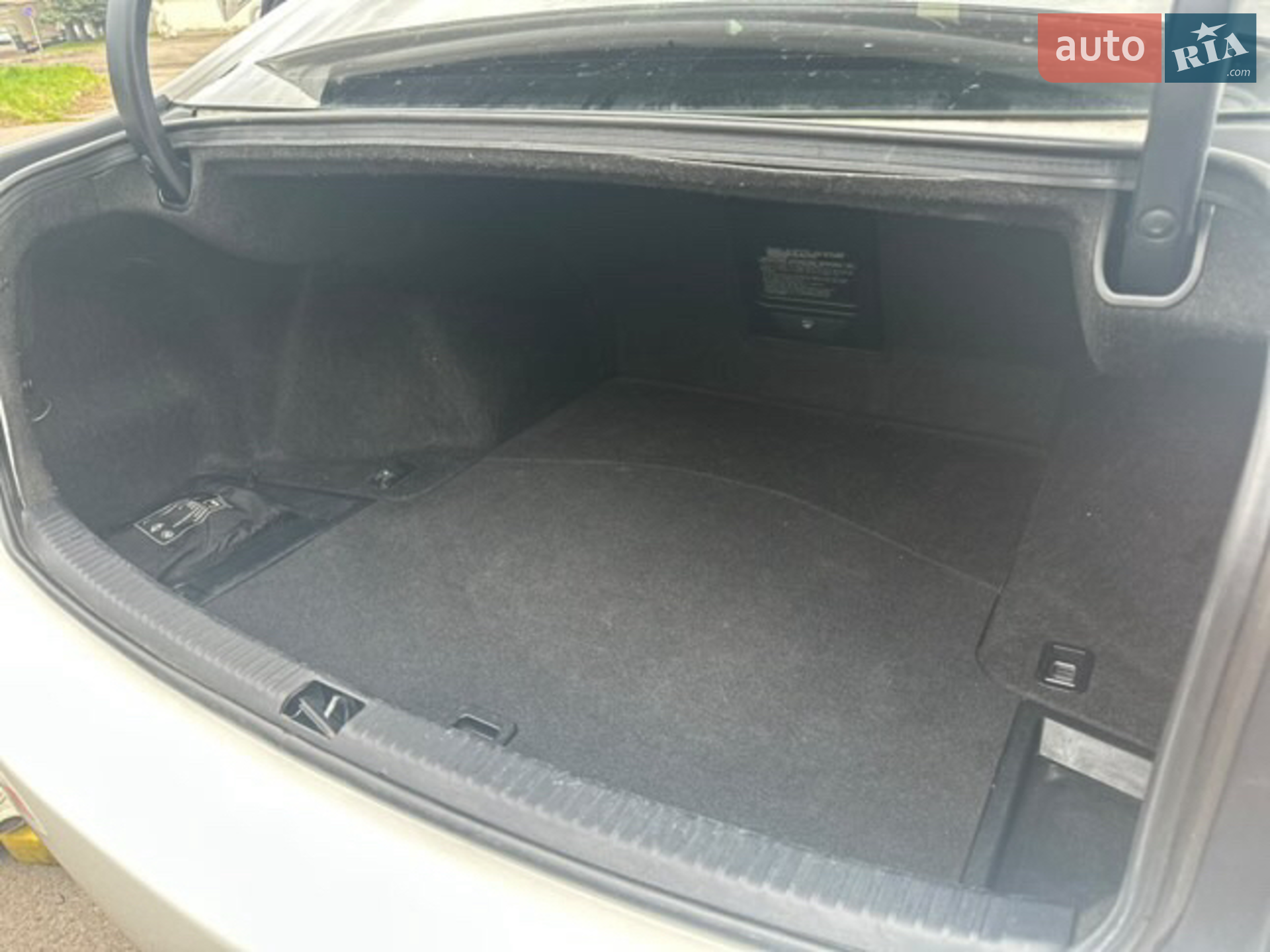 2012 Lexus IS - мініатюра 12