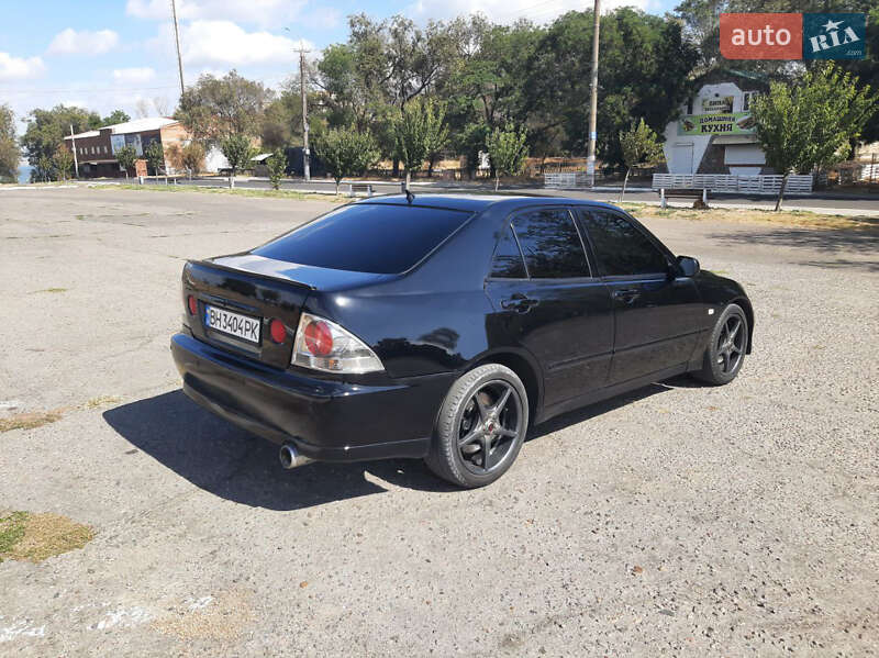 Седан Lexus IS 1999 в Белгороде-Днестровском