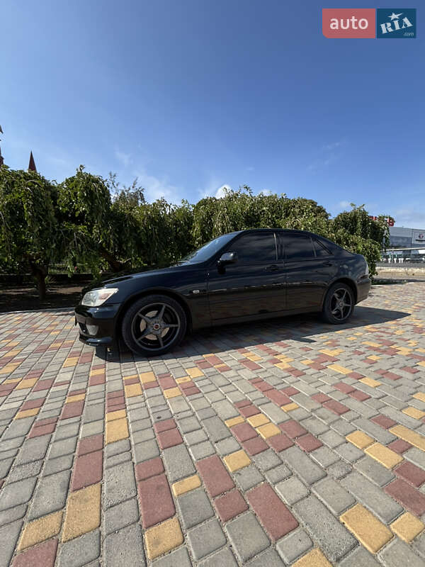 Седан Lexus IS 1999 в Белгороде-Днестровском