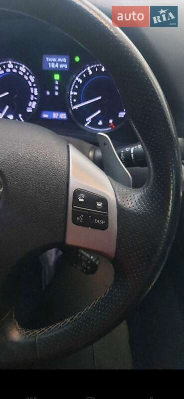 Lexus IS 2011