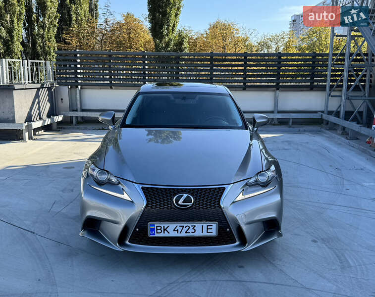 Lexus IS 2014