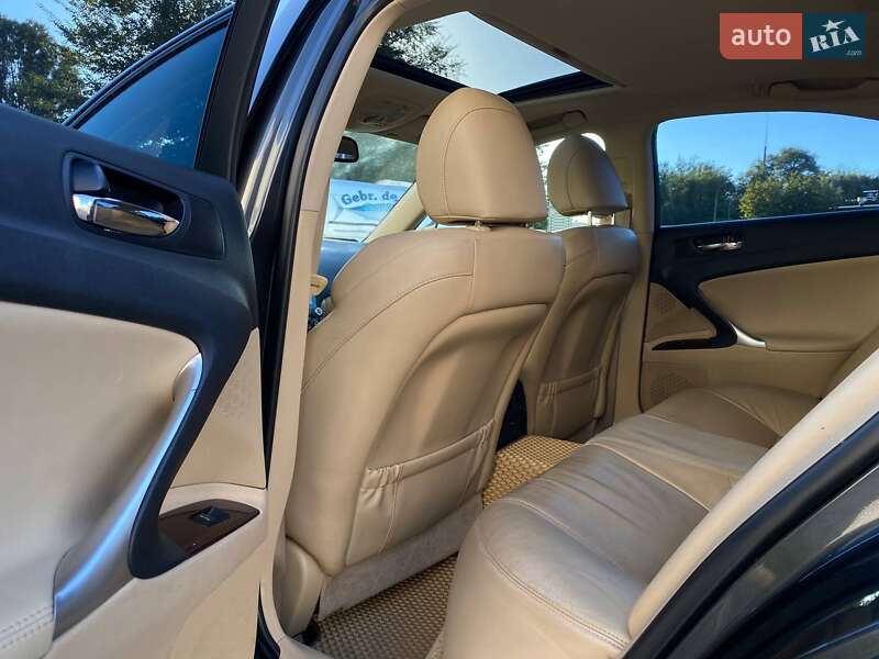 Седан Lexus IS 2007 в Днепре