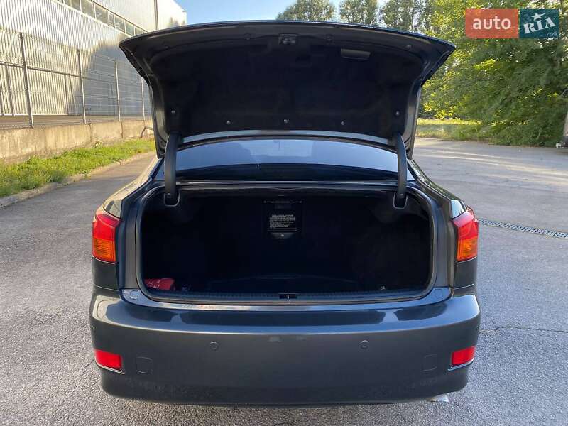 Седан Lexus IS 2007 в Днепре