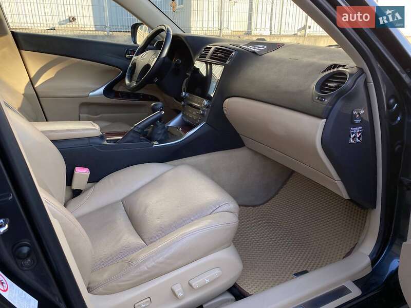 Седан Lexus IS 2007 в Днепре