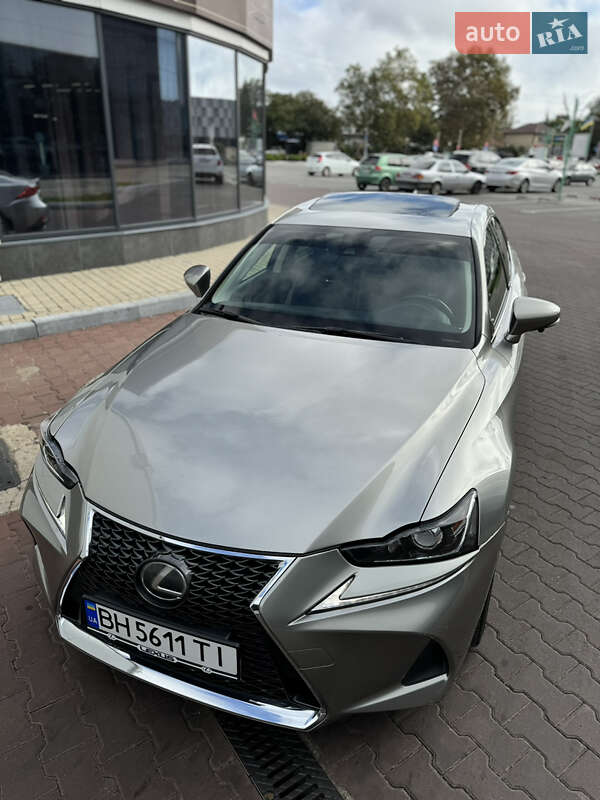 Седан Lexus IS 2017 в Одессе