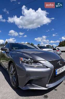Седан Lexus IS 2015 в 